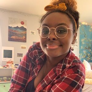 Meet your Posher, Hawa